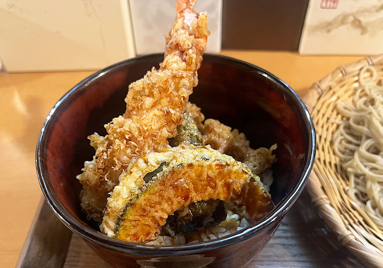 「手打蕎麦 里り」の小天丼