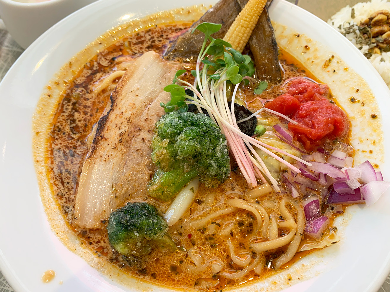 「スパイスラーメン 点と線. 下北沢店」のスパイスラーメン