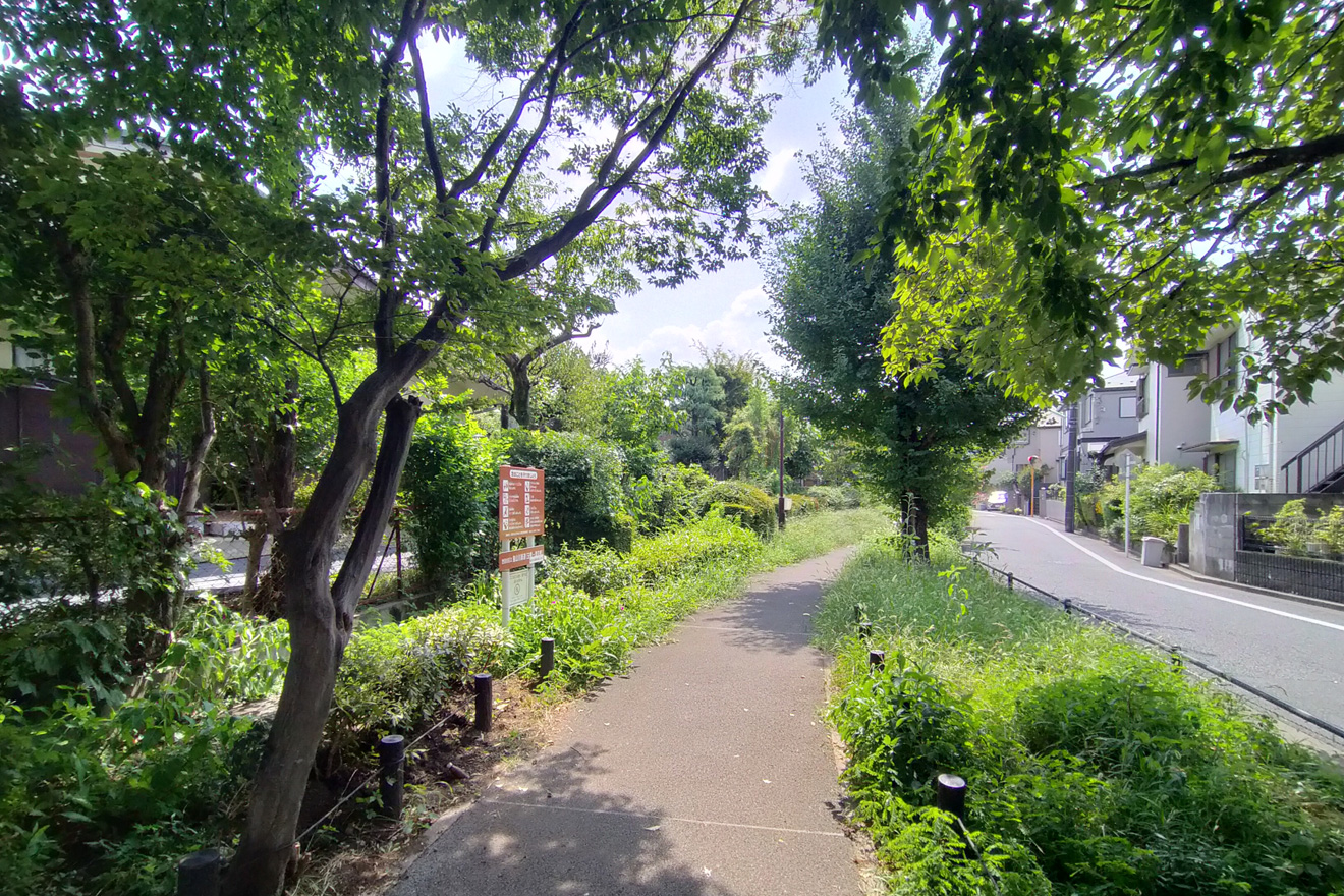 宮の坂駅周辺の遊歩道