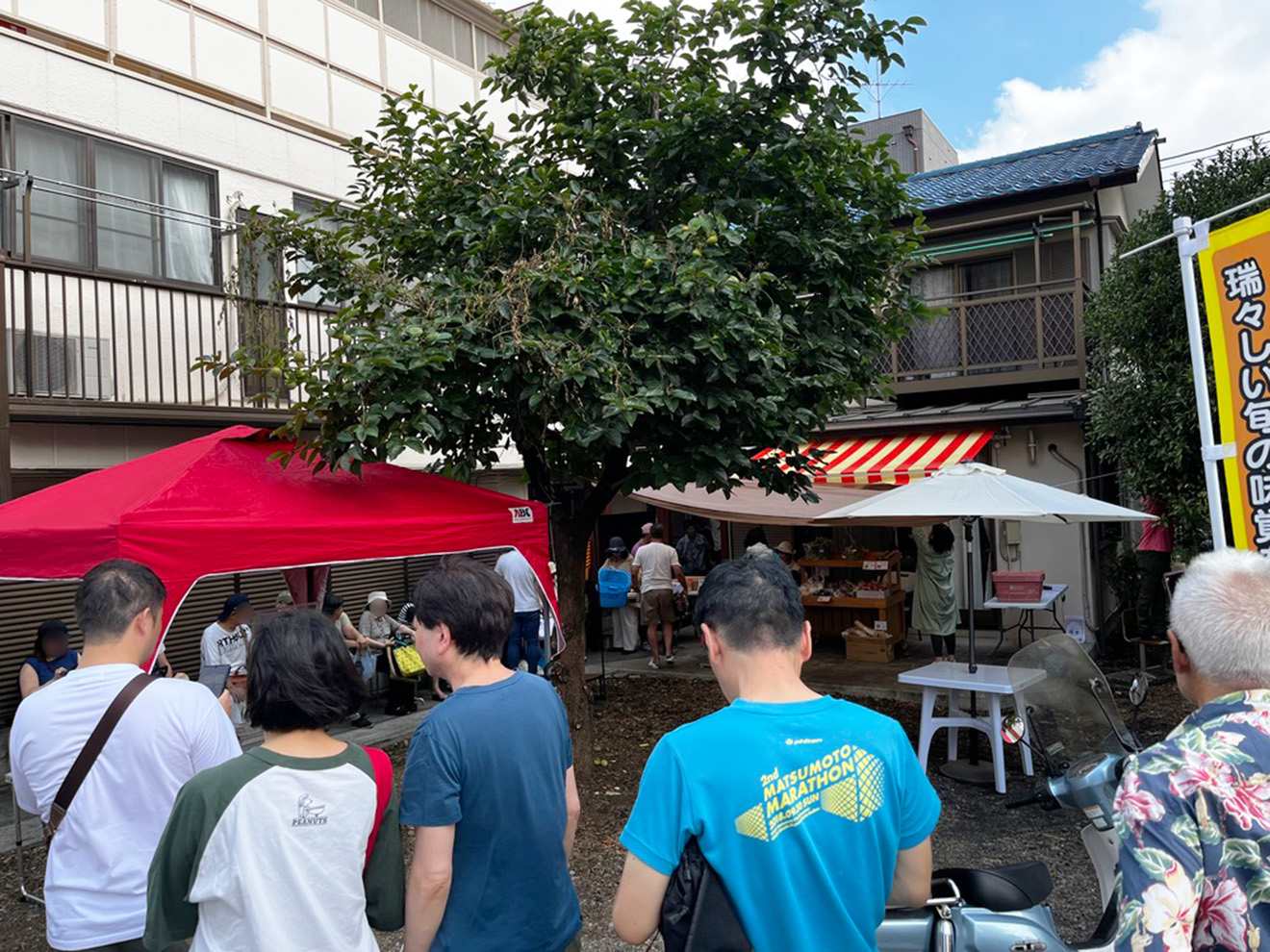 「プチ・マルシェ勝沼産直便」の様子