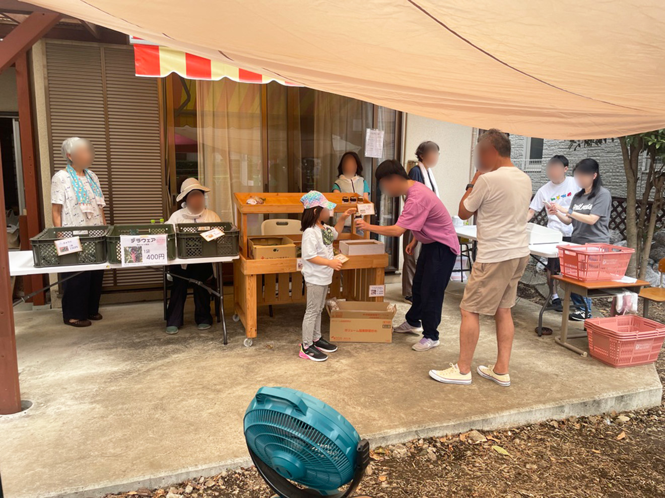 「プチ・マルシェ勝沼産直便」の様子