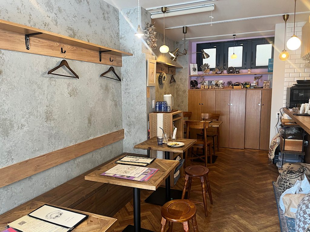 OPPO COFFEE ATELIERの店内