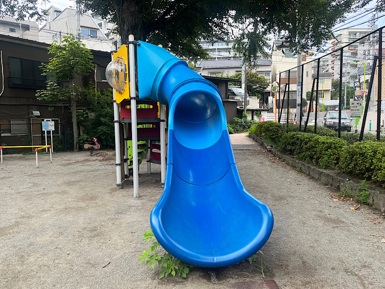 「したのやばし公園」のすべり台