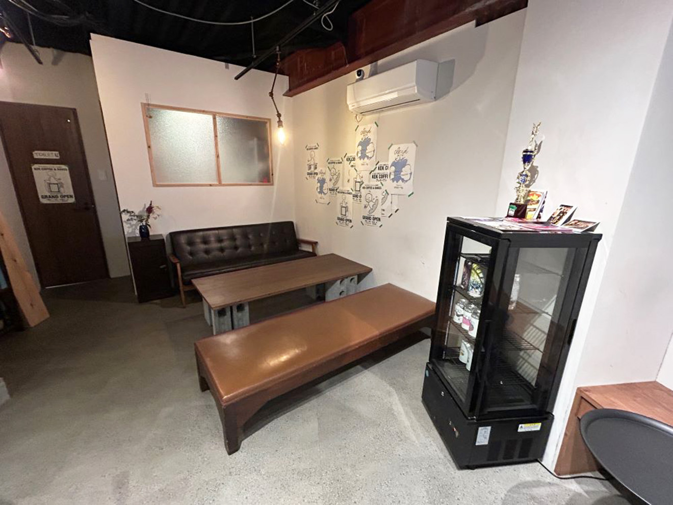 「KEK COFFEE & BAKES」の店内