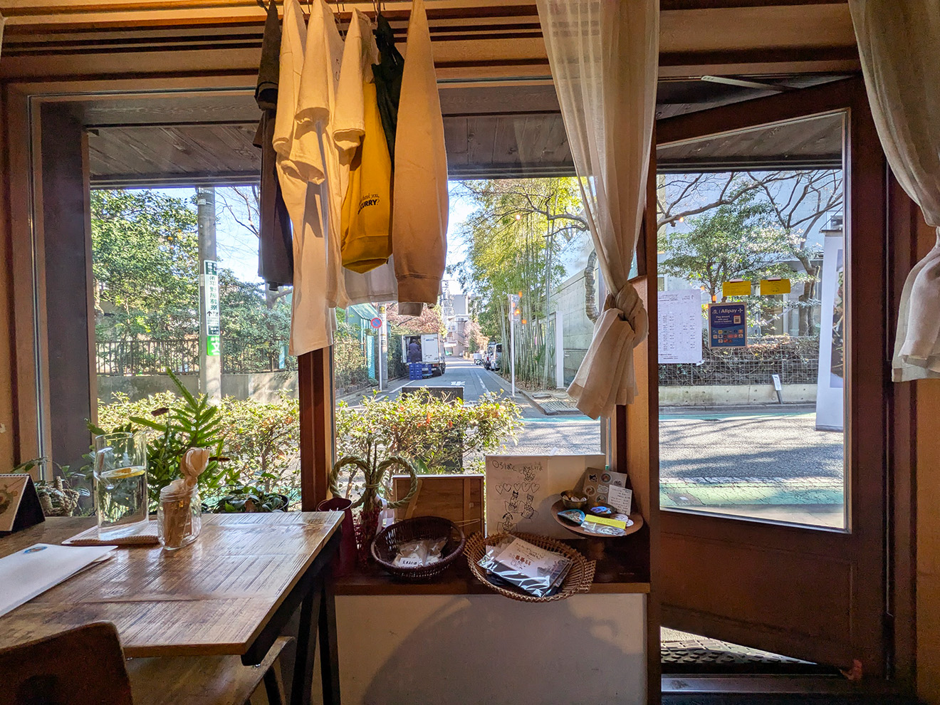 「kitchen and CURRY」の店内