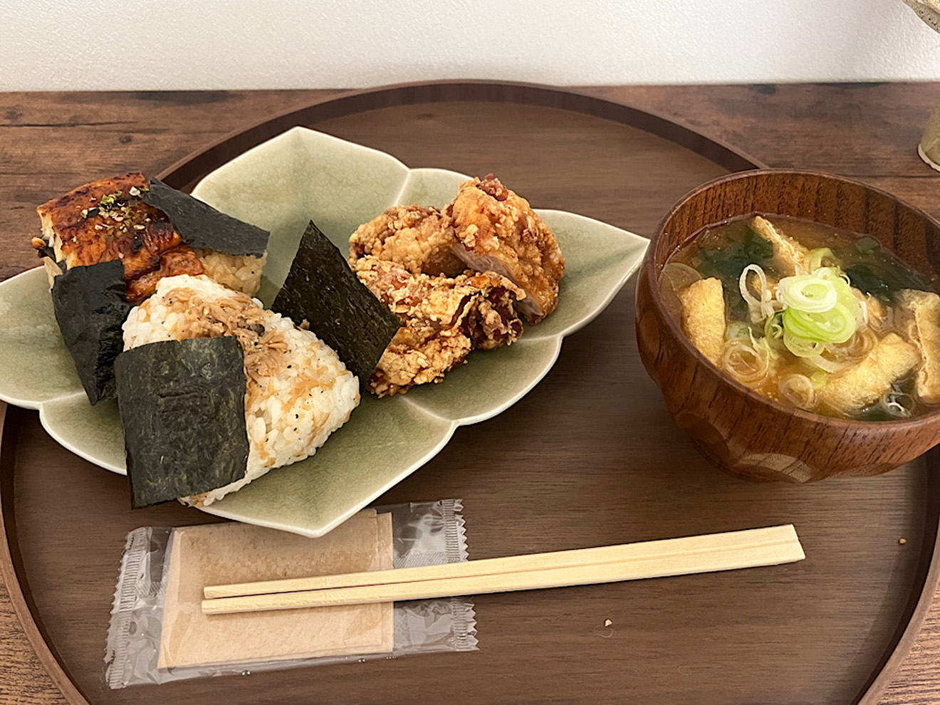 「おむすびよさく」のセット