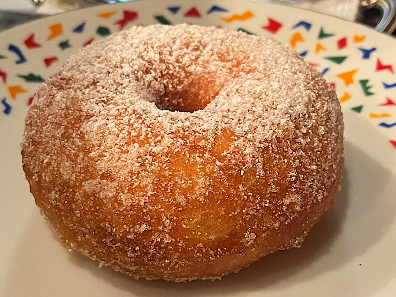 「STAND By Sunday」のドーナツ