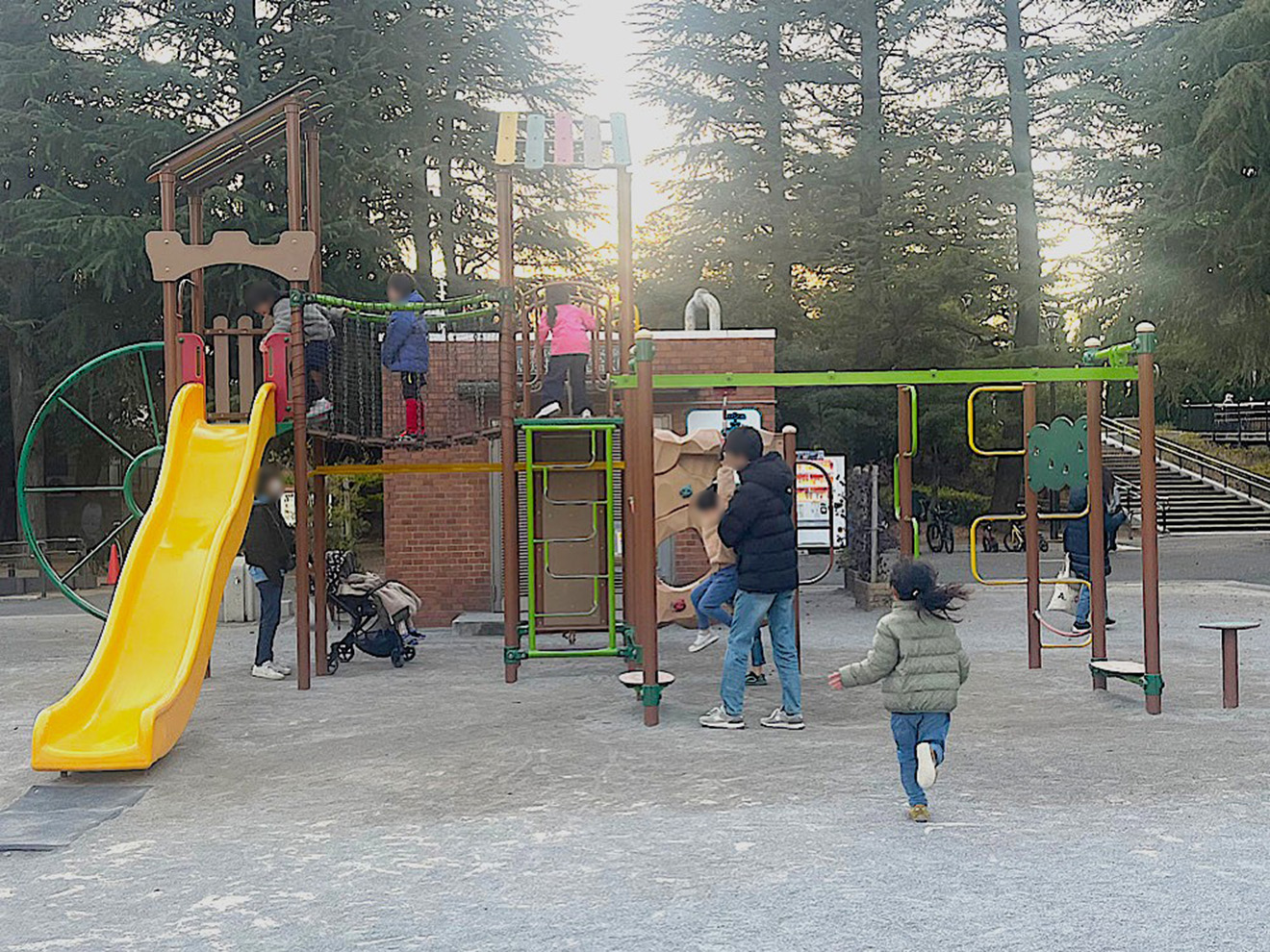 大型遊具の数々